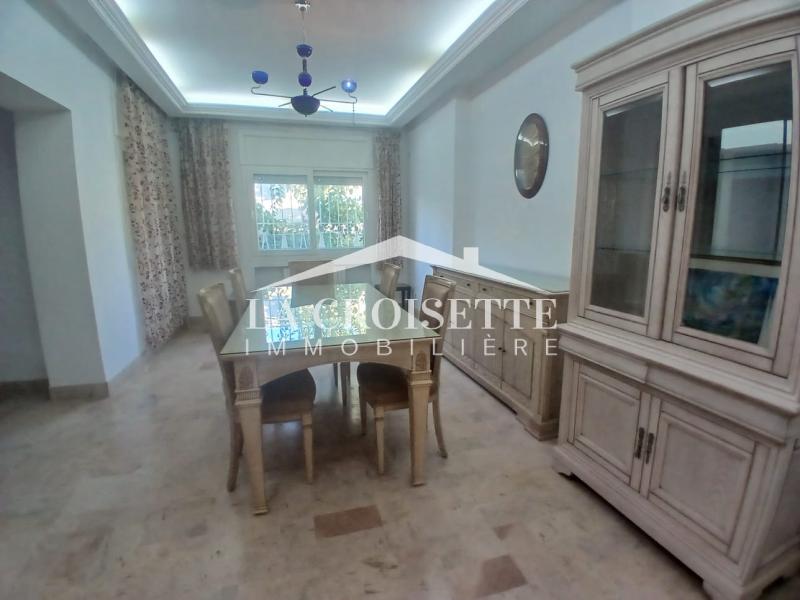 Rez-de-chaussée de villa meublé S+3 avec jardin à Carthage